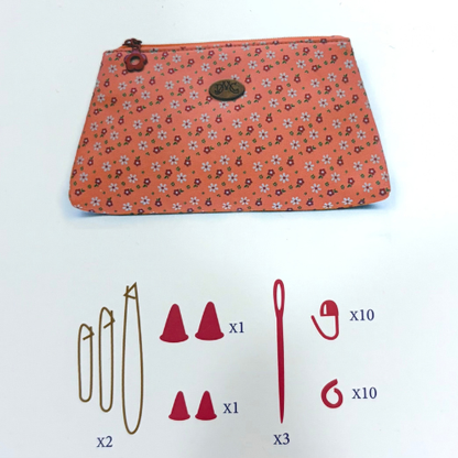Pochette et jeu d'accessoires de tricot DMC