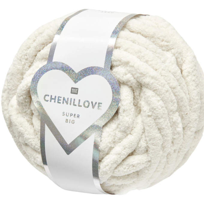 Gros fil chenille XXL blanc ultra doux effet velours pour tricot géant, disponible chez Mille et Un Tissus à Moulins.