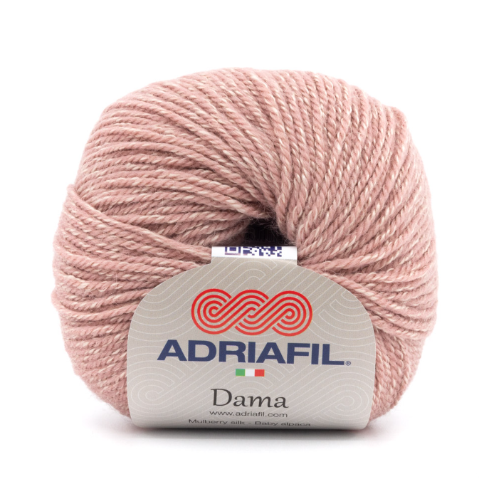 Fil Adriafil Dama coloris 51 rose poudré délicat, mélange bébé alpaga et soie pour tricot de vêtements féminins, disponible chez Mille et Un Tissus à Moulins.