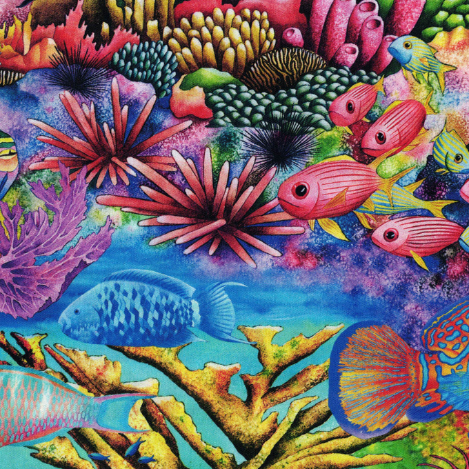 Tissu patchwork en coton aux motifs de corails colorés, idéal pour des créations estivales et le quilting, disponible chez Mille et Un Tissus à Moulins.