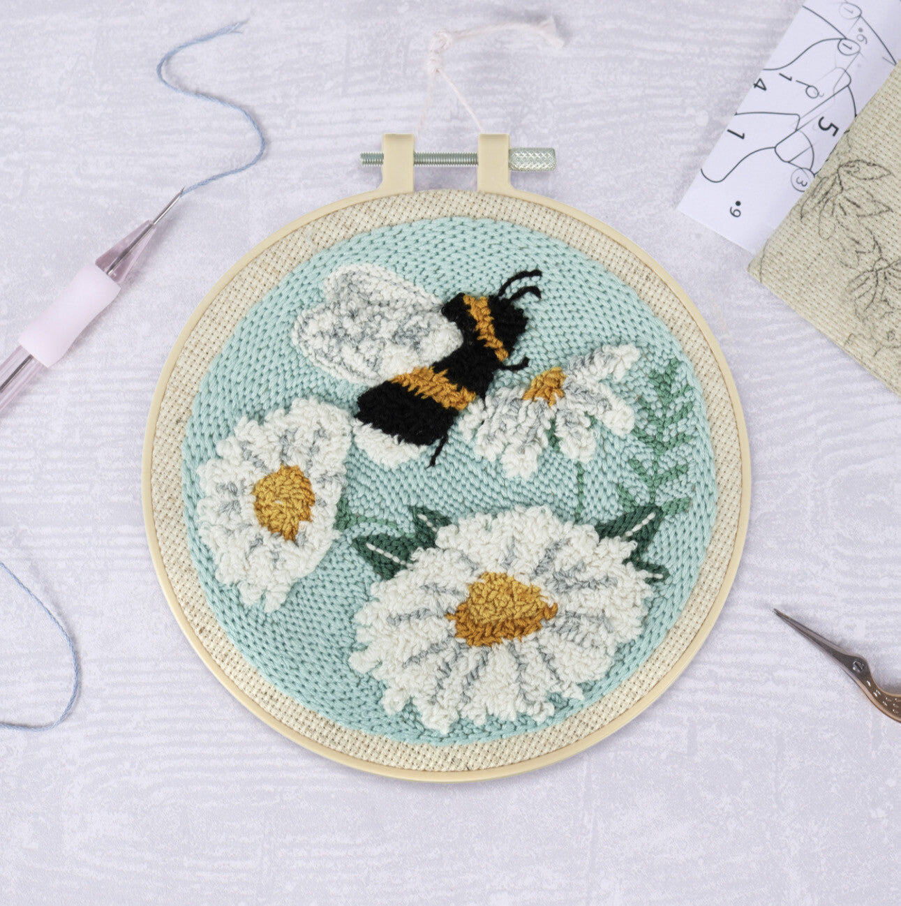 Trimits Trimits Punch Needle Kit: Bee & Flowers